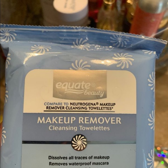 makeup bundle - Picture 4 of 4